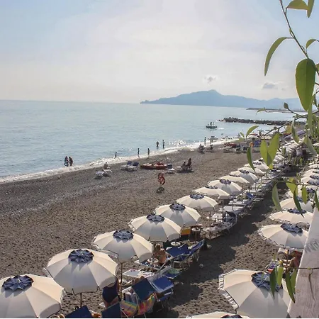 Holiday Via Piacenza